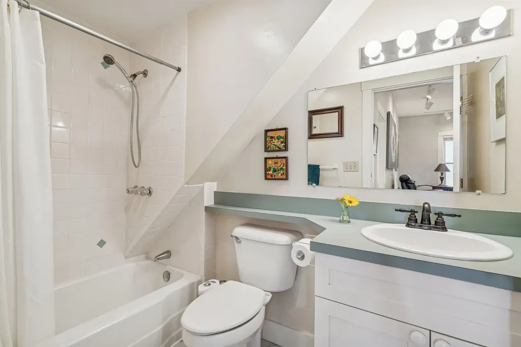 17 Linden Hill Woodstock VT 05091