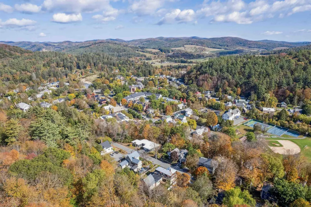 17 Linden Hill Woodstock VT 05091