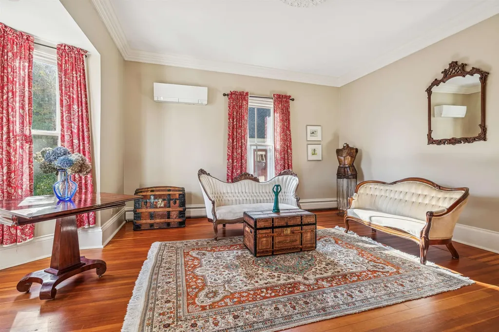 17 Linden Hill Woodstock VT 05091