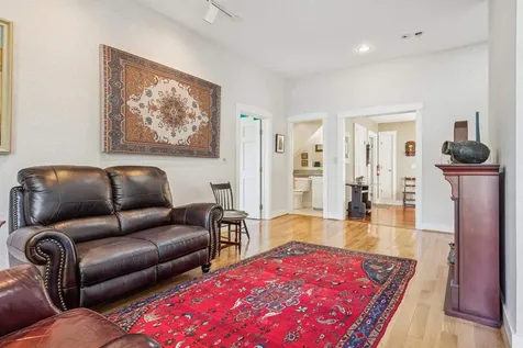 17 Linden Hill Woodstock VT 05091