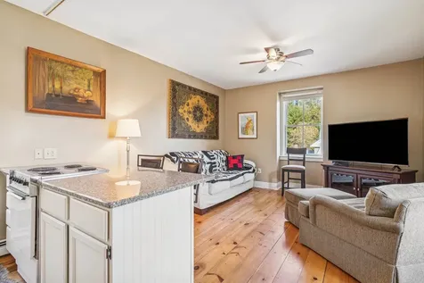 17 Linden Hill Woodstock VT 05091