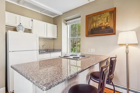 17 Linden Hill Woodstock VT 05091