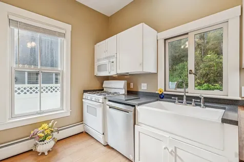 17 Linden Hill Woodstock VT 05091