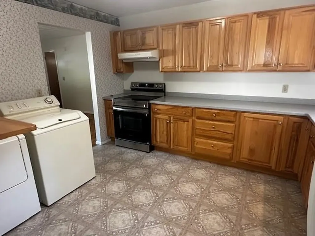 144 Pleasant View Terrace Hartford VT 05001
