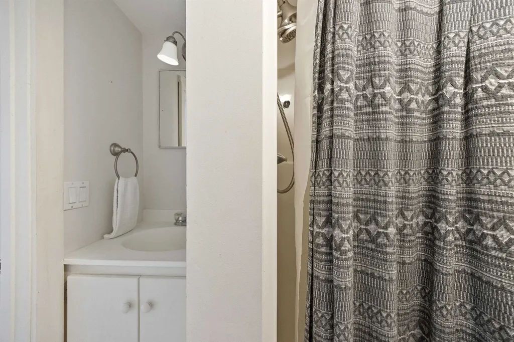 32 Chapin Terrace Laconia NH 03246