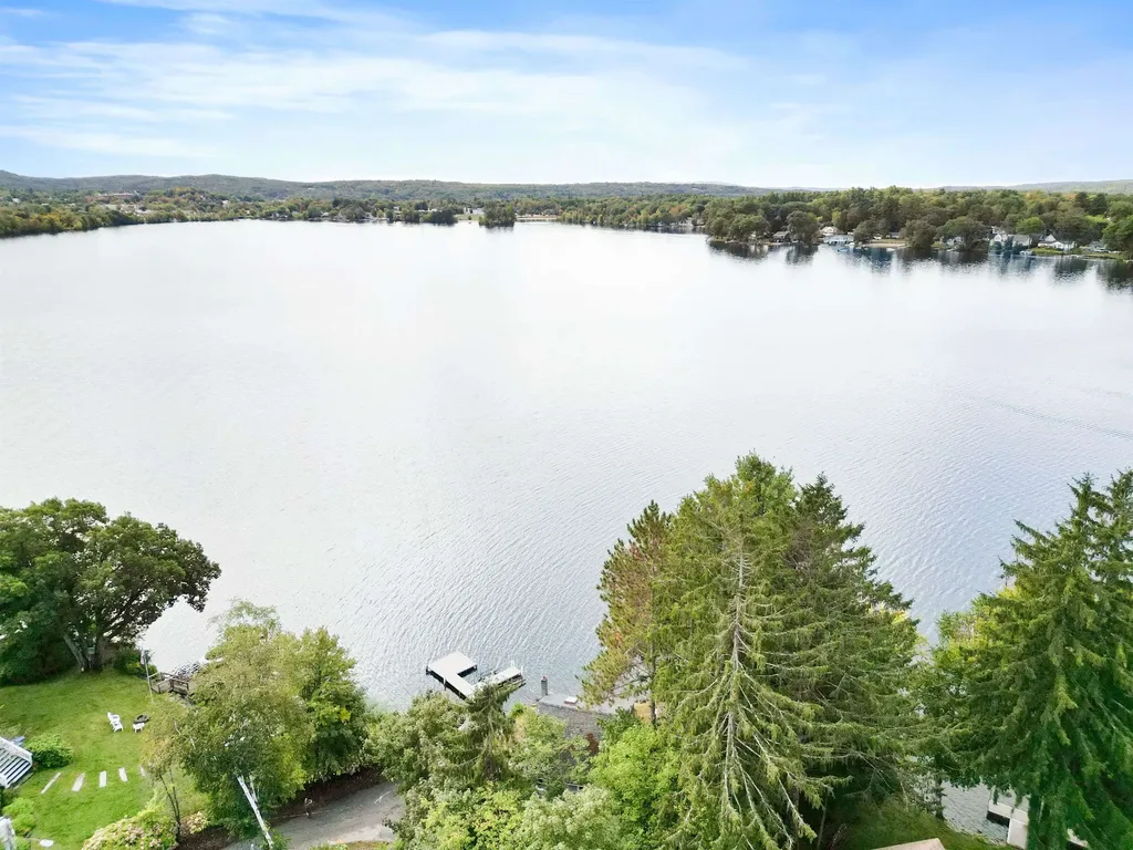 32 Chapin Terrace Laconia NH 03246