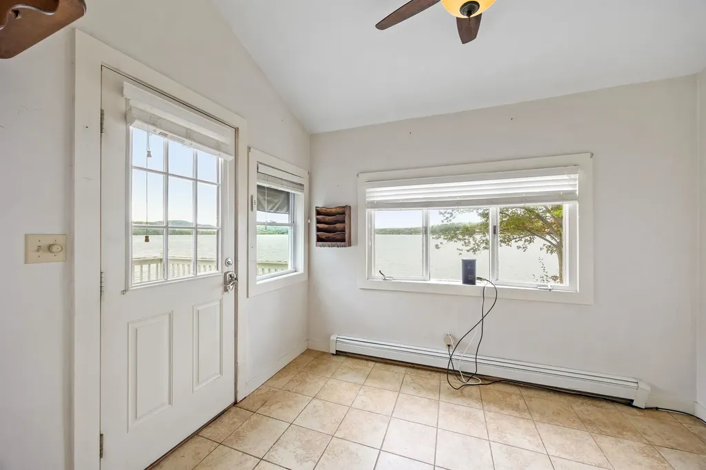 32 Chapin Terrace Laconia NH 03246