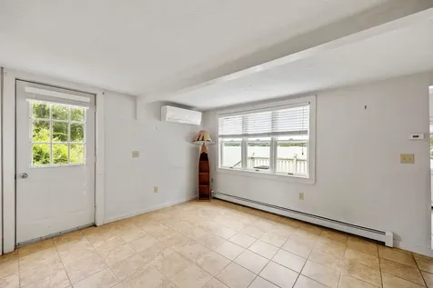 32 Chapin Terrace Laconia NH 03246