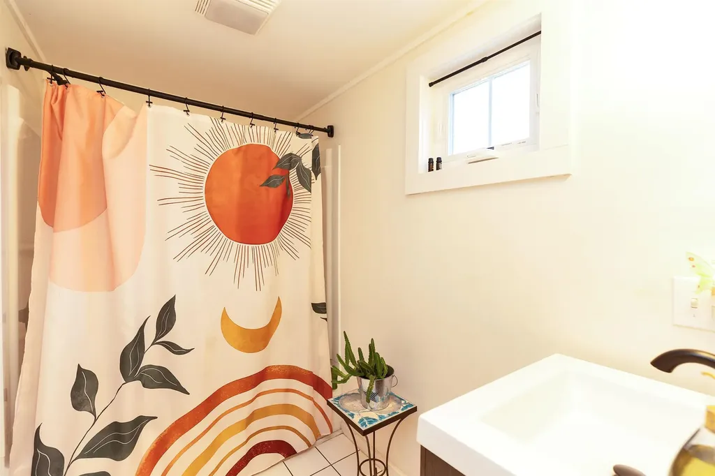 261 N. Main Street Franklin NH 03235