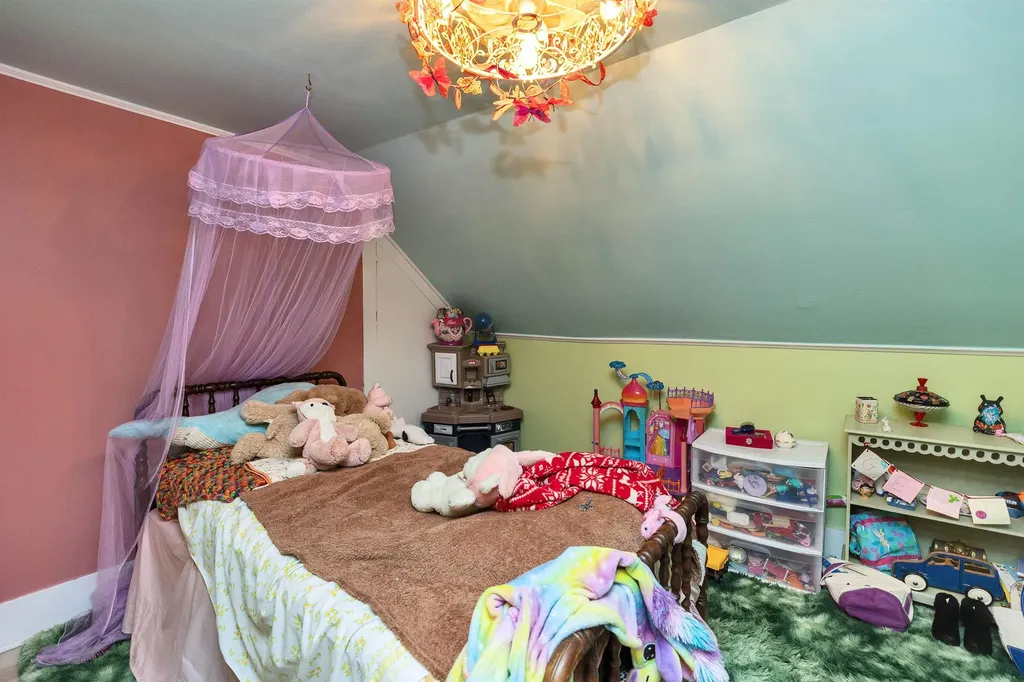 261 N. Main Street Franklin NH 03235