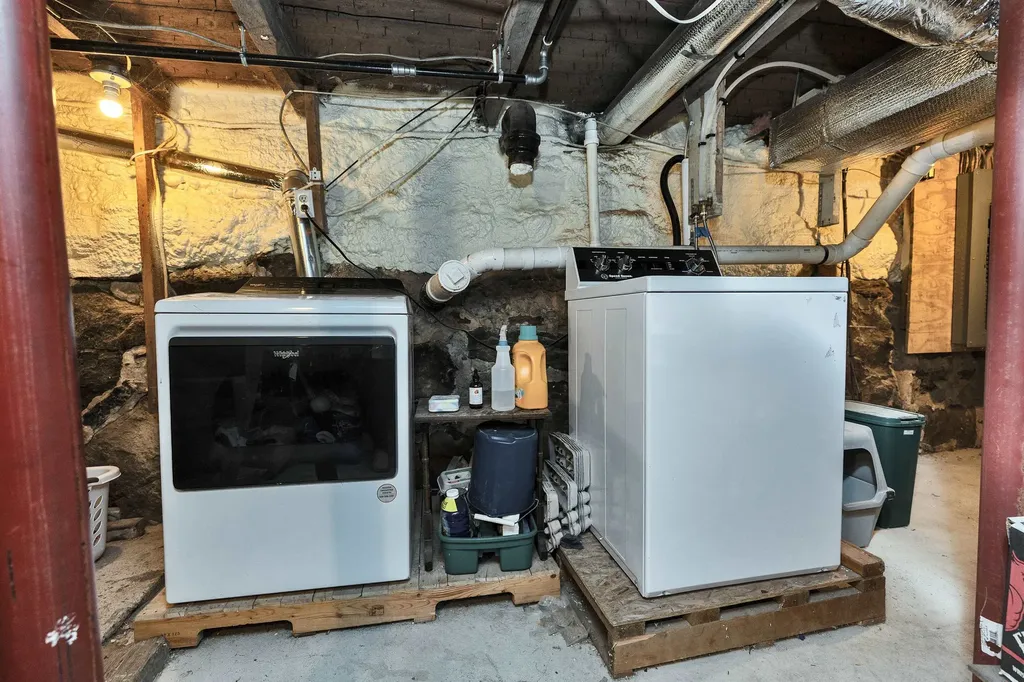 261 N. Main Street Franklin NH 03235