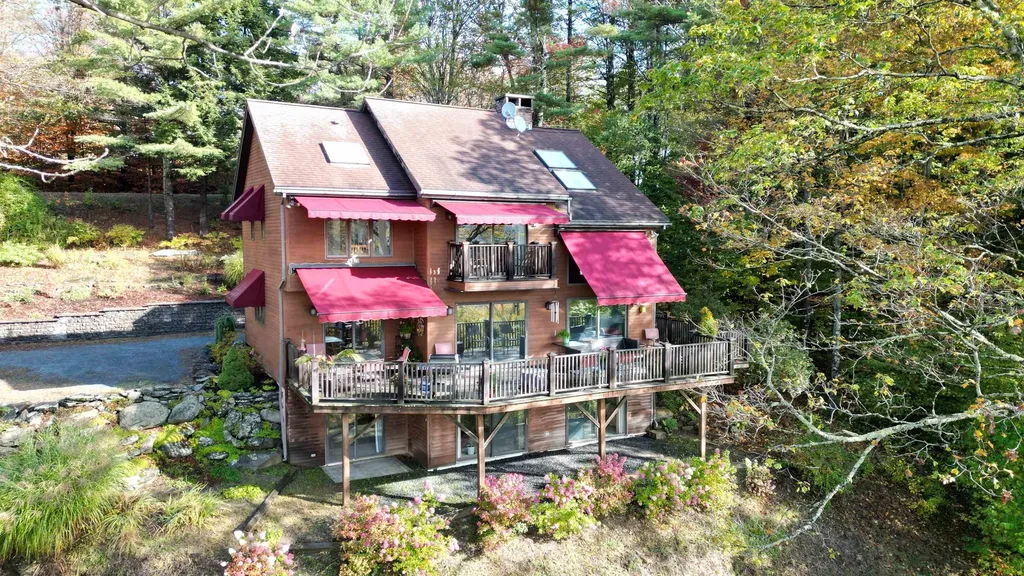 507 Fairbanks Turn Road Hartford VT 05059