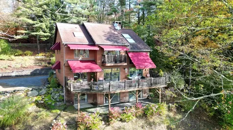 507 Fairbanks Turn Road Hartford VT 05059