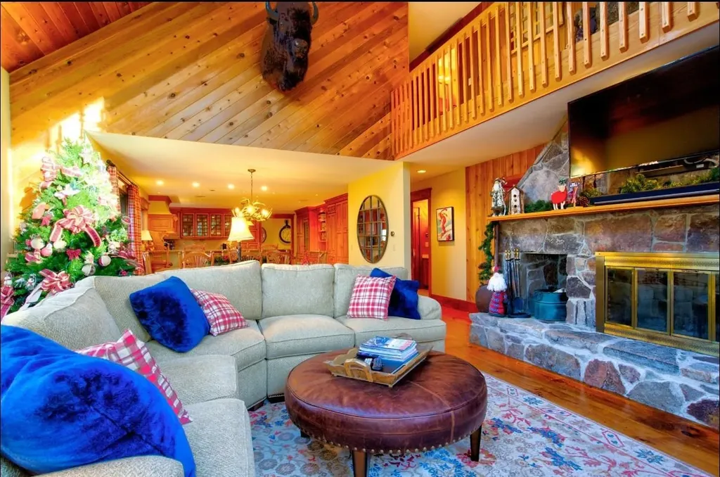 6 Chad Circle Winhall VT 05340