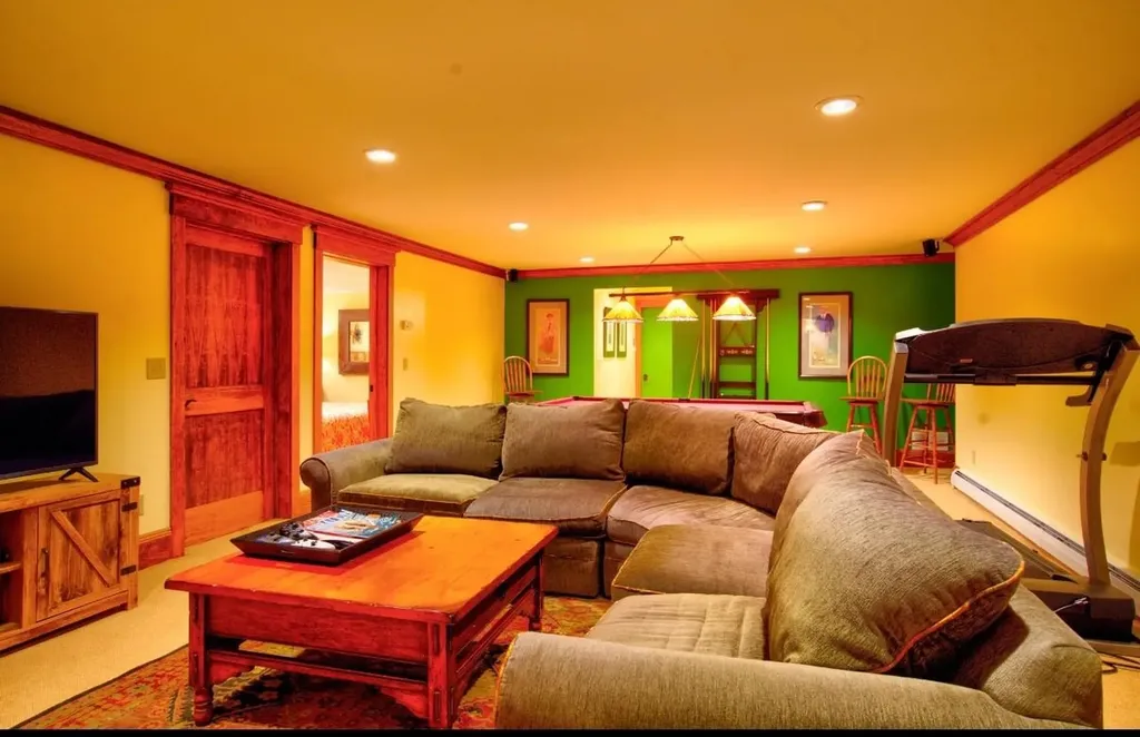 6 Chad Circle Winhall VT 05340