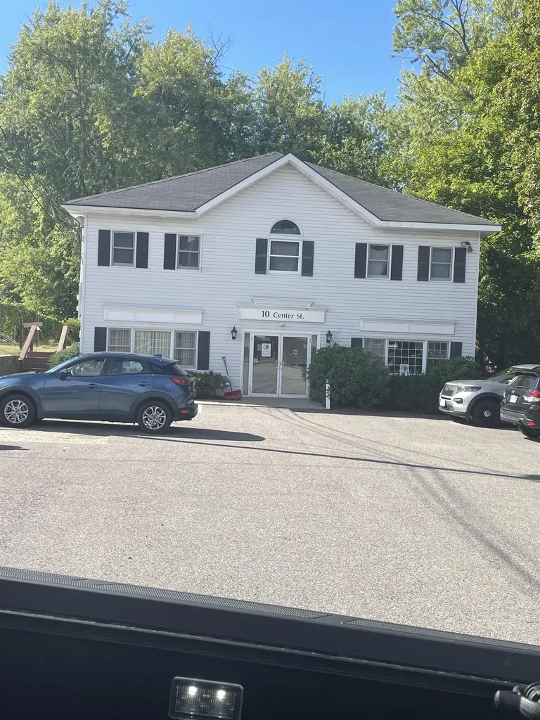 10 Center Street Wolfeboro NH 03894