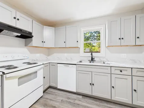 123 Merrimac Street Laconia NH 03246