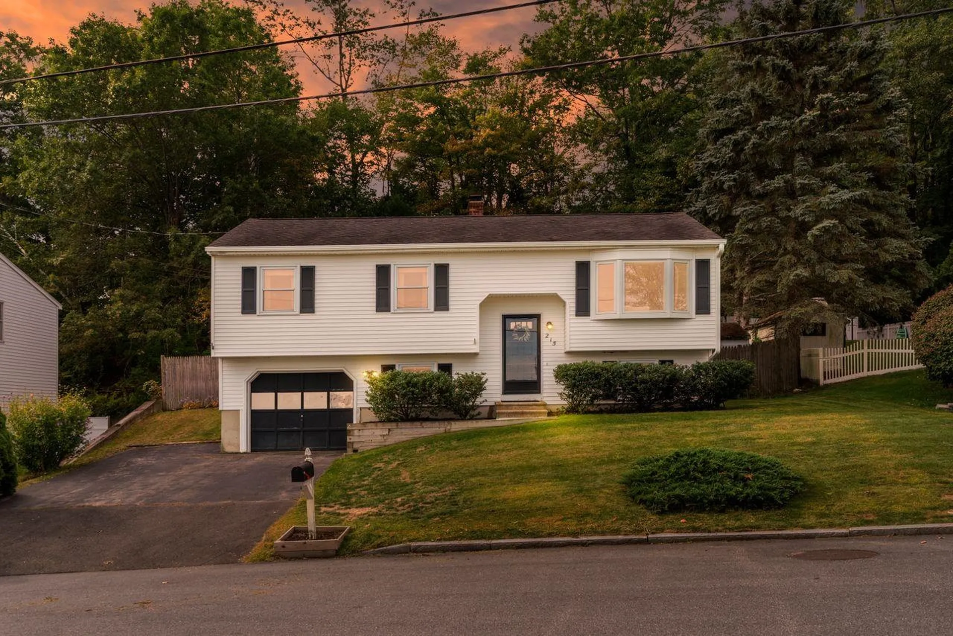 215 Patricia Lane Manchester NH 03104