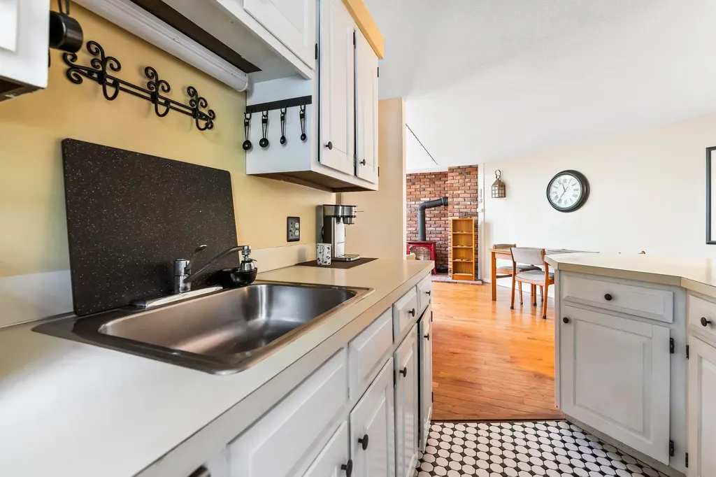 3 Water View Grantham NH 03753