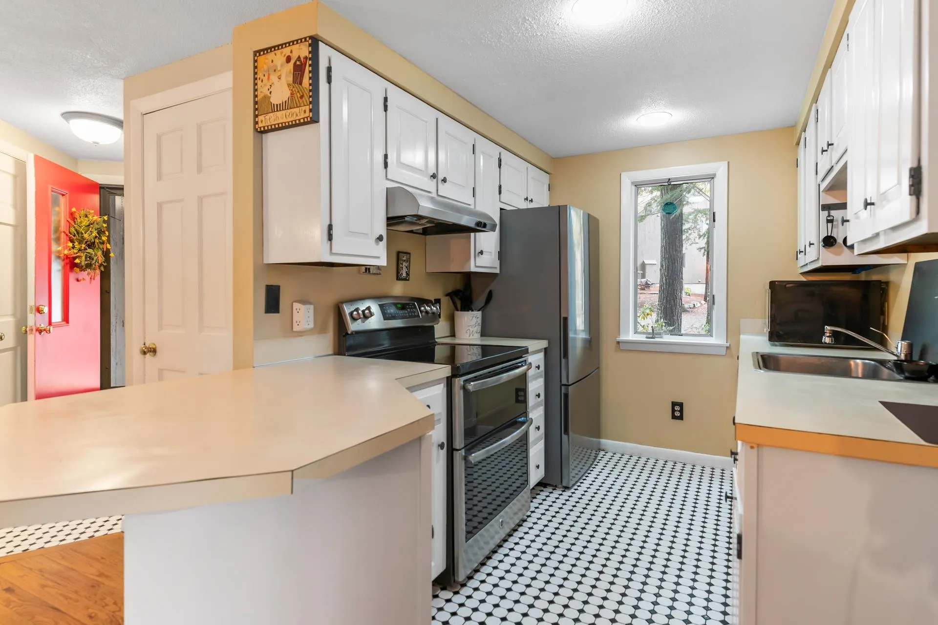 3 Water View Grantham NH 03753