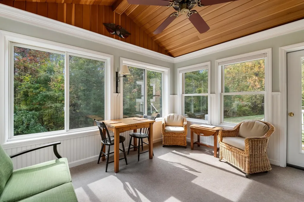 7 Buker Way New London NH 03257