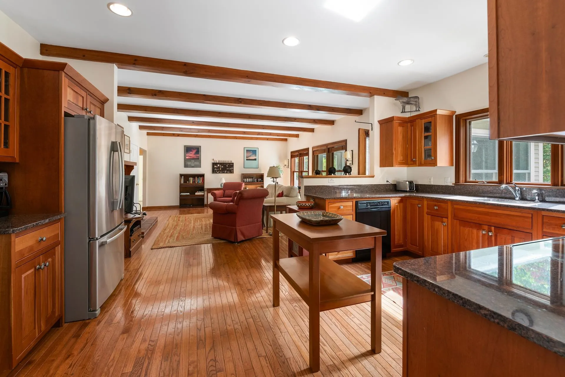 7 Buker Way New London NH 03257