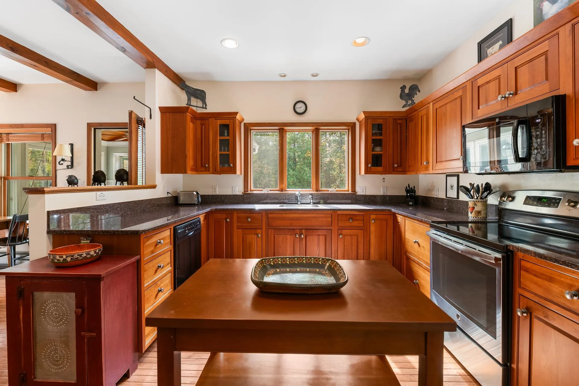 7 Buker Way New London NH 03257