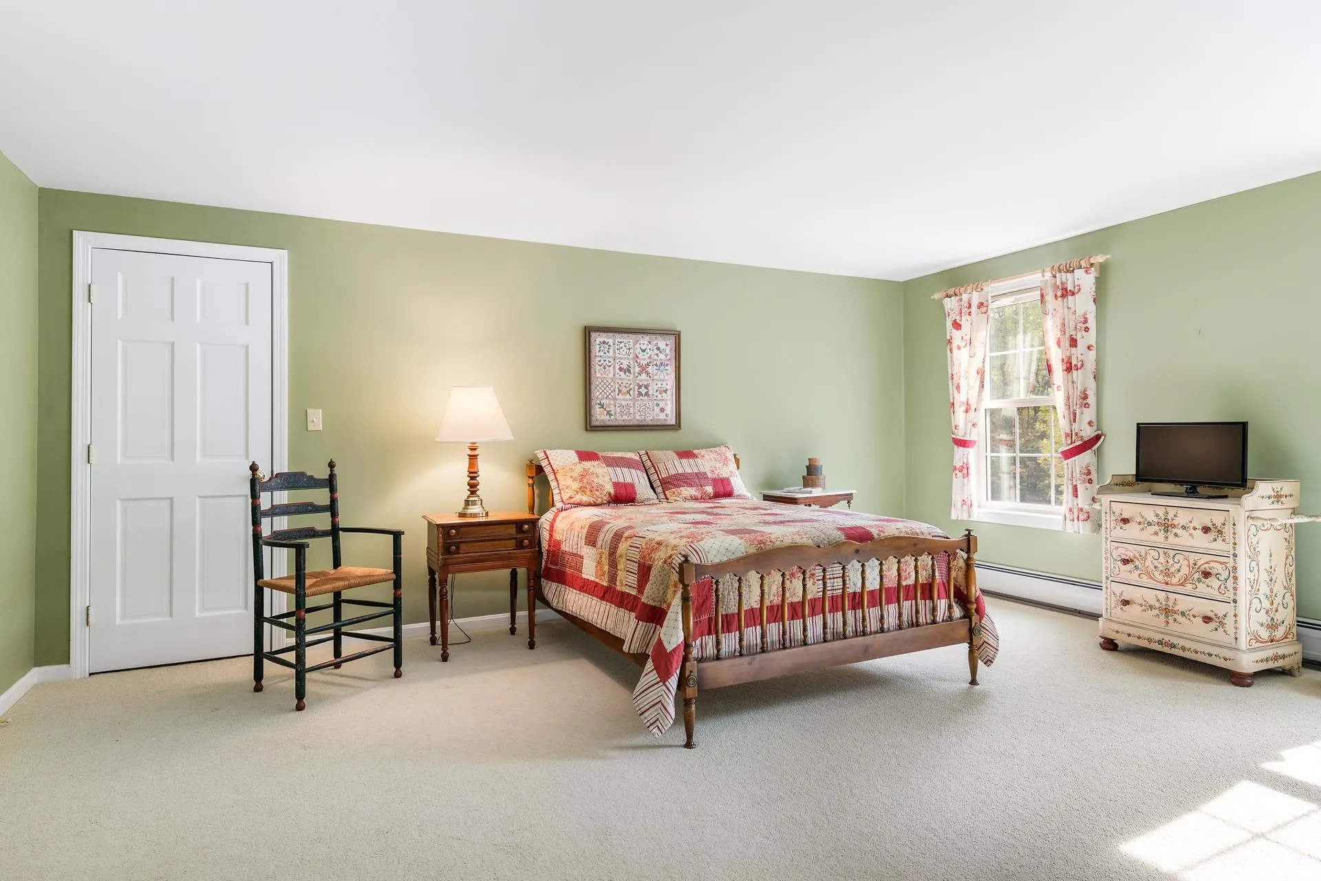 7 Buker Way New London NH 03257