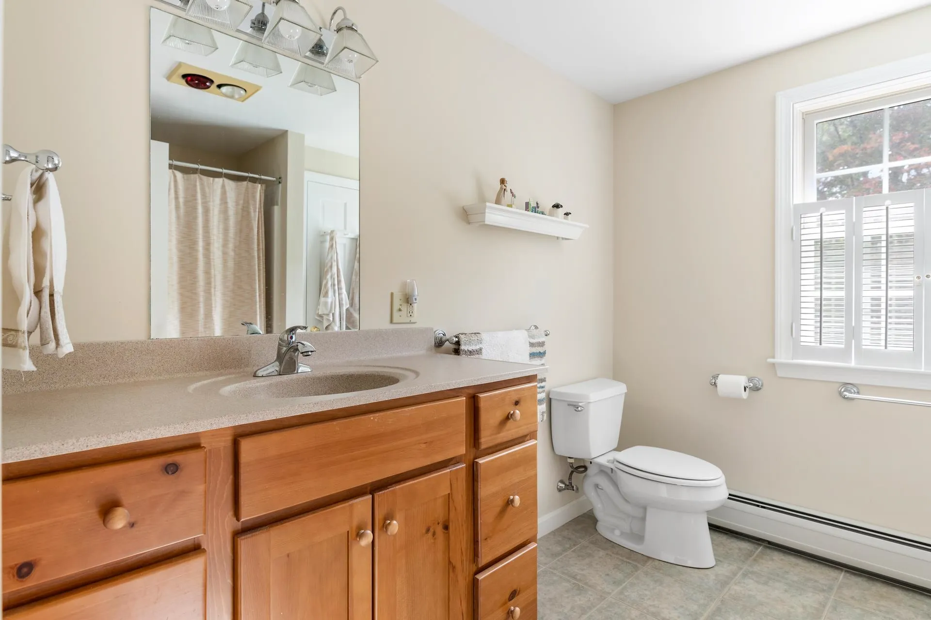 7 Buker Way New London NH 03257