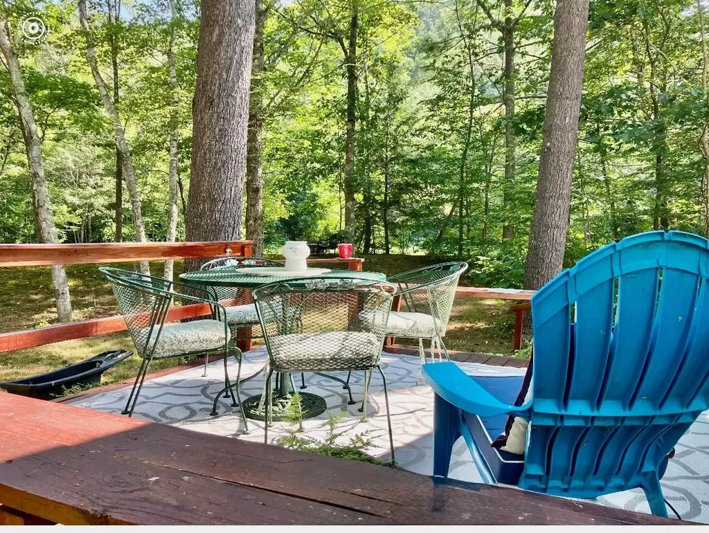 2022 Route 30 Jamaica VT 05343