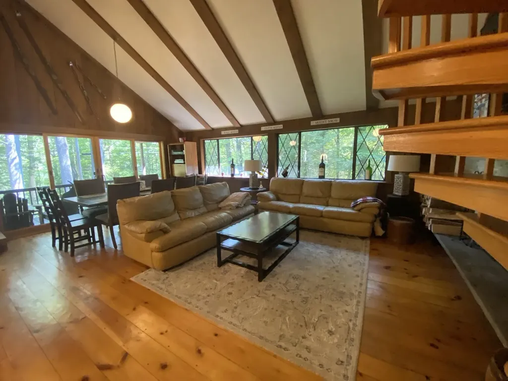 1138 River Road Jamaica VT 05343