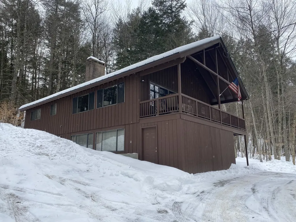 1138 River Road Jamaica VT 05343