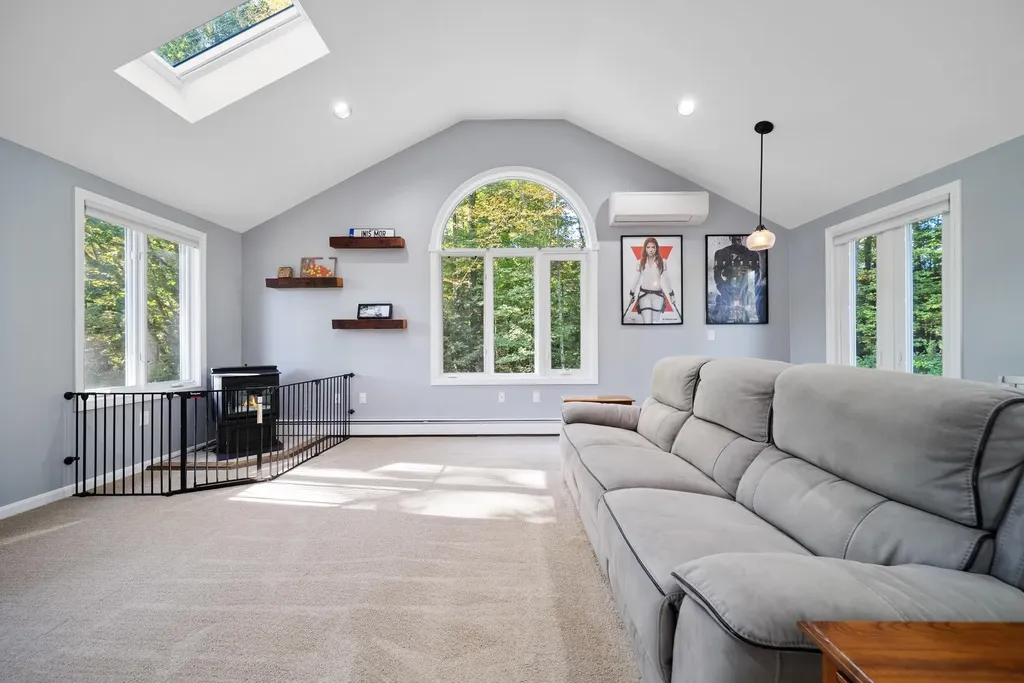 131 Homestead Circle Milford NH 03055