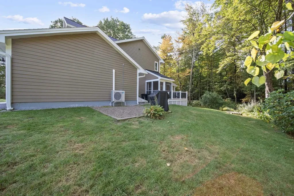 131 Homestead Circle Milford NH 03055