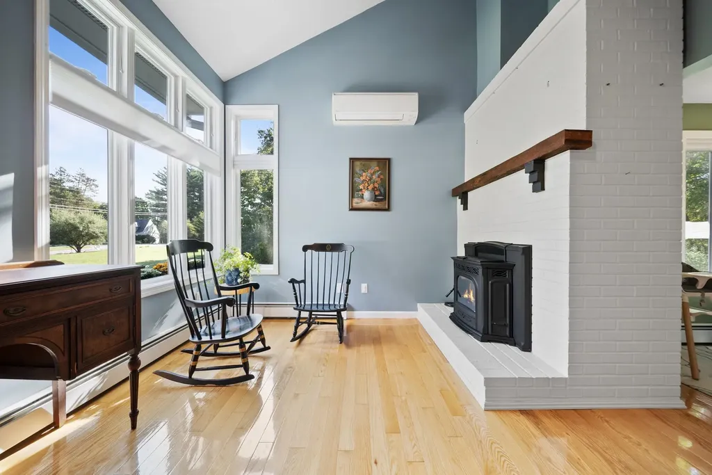 131 Homestead Circle Milford NH 03055