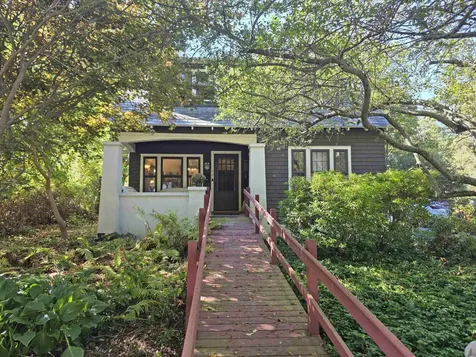 16 Vermont Avenue Brattleboro VT 05301