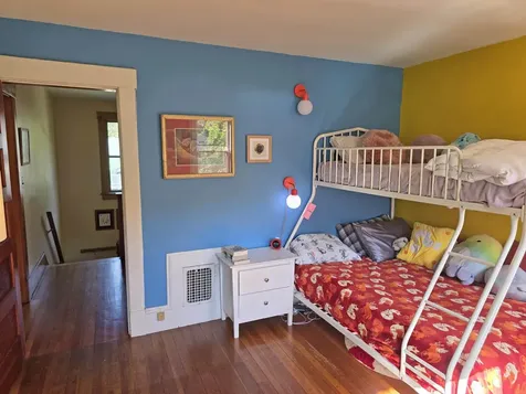 16 Vermont Avenue Brattleboro VT 05301