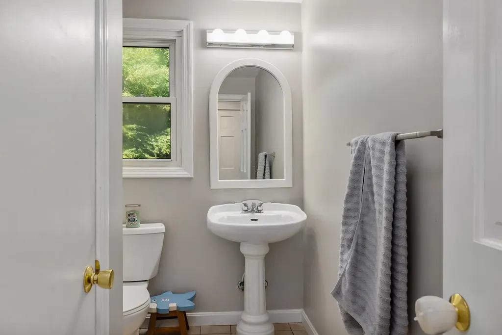 30 Ffrost Drive Durham NH 03824