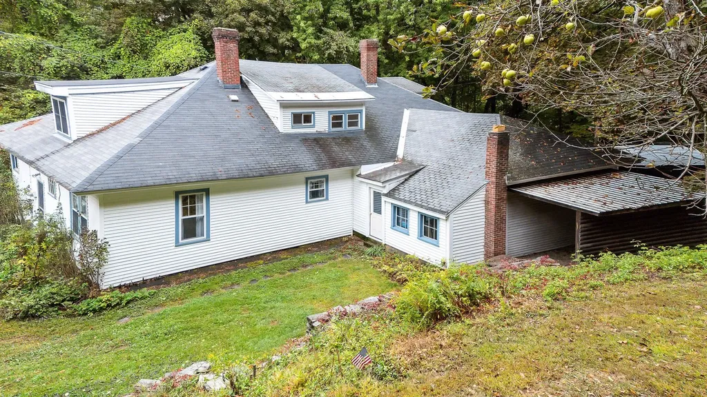 44 Petrin Heights Road Claremont NH 03743