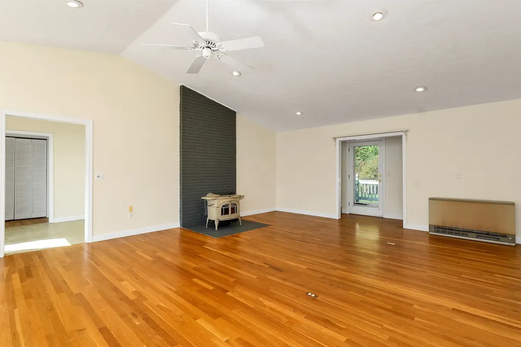 23 Cider Mill Drive Campton NH 03223