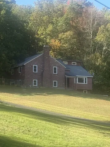 24 Beechwood Road Hudson NH 03051