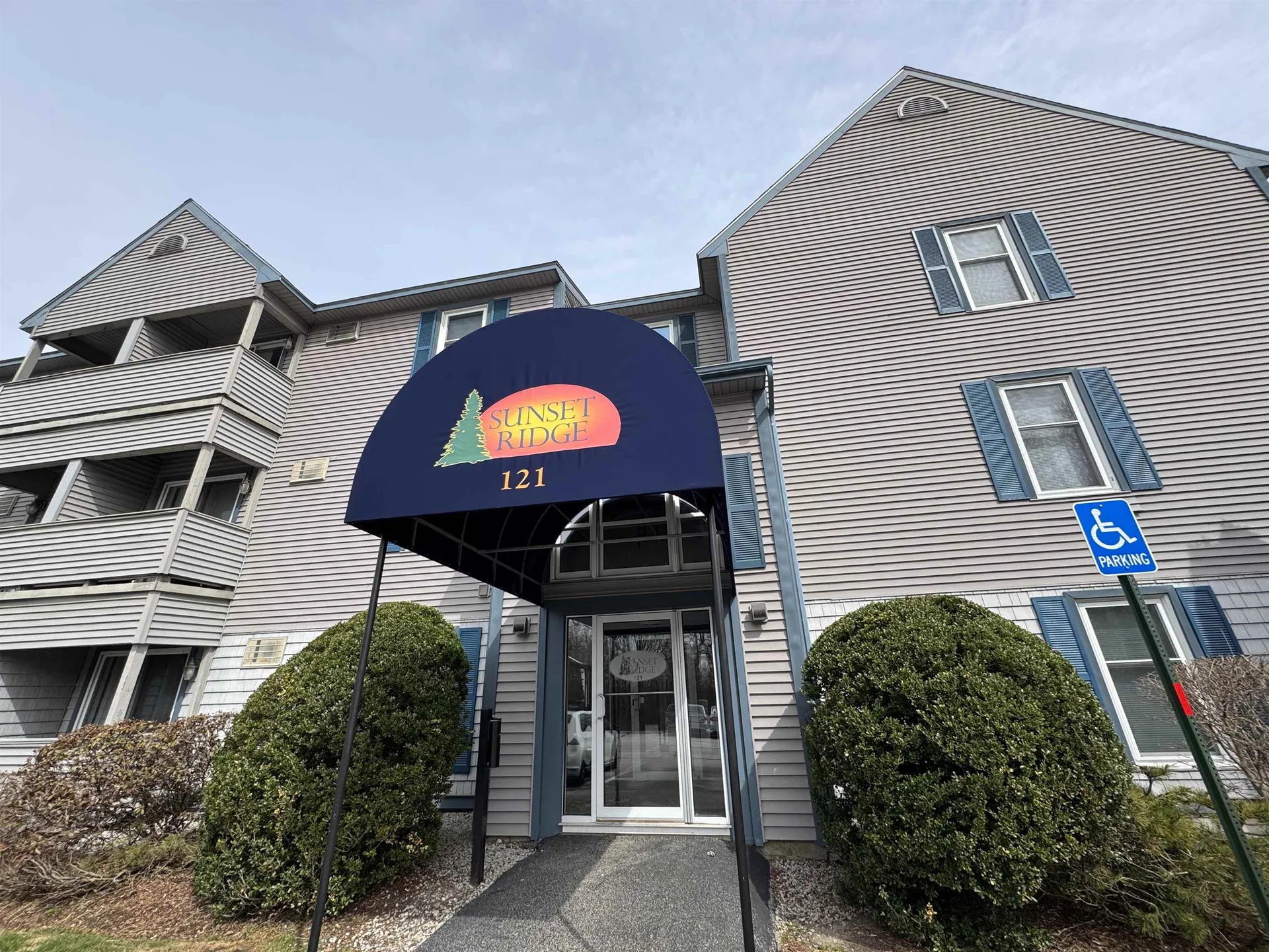 141 Eastern Avenue Manchester NH 03104
