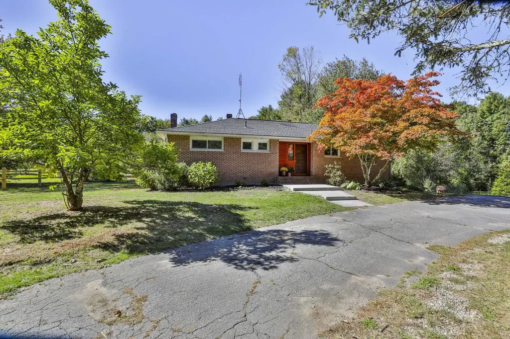 123 Musquash Road Hudson NH 03051