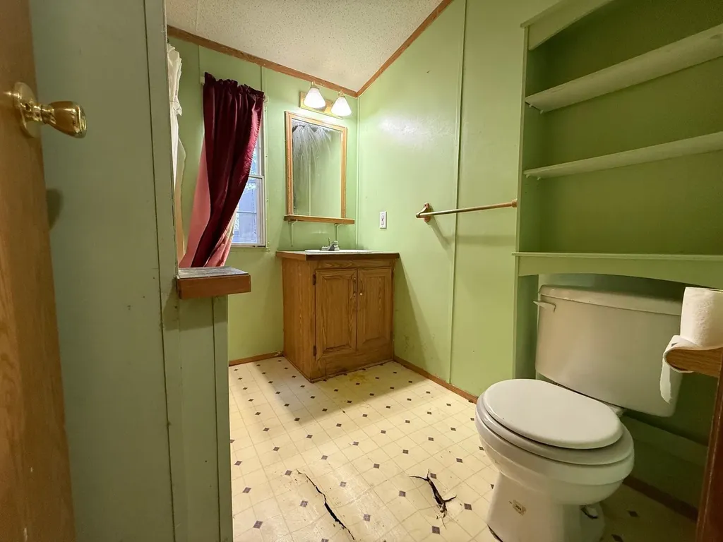 22 Hawthorne Lane Colchester VT 05446