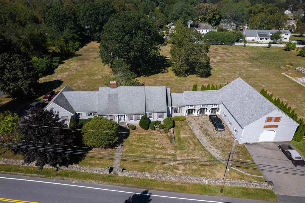 24 Locke Road Hampton NH 03842