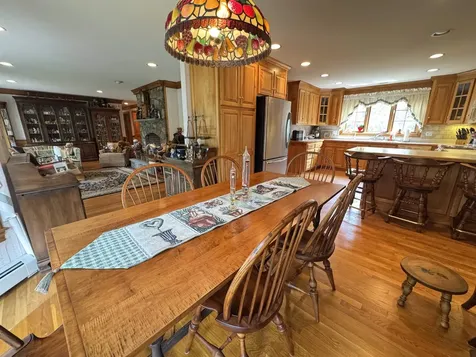 24 Locke Road Hampton NH 03842