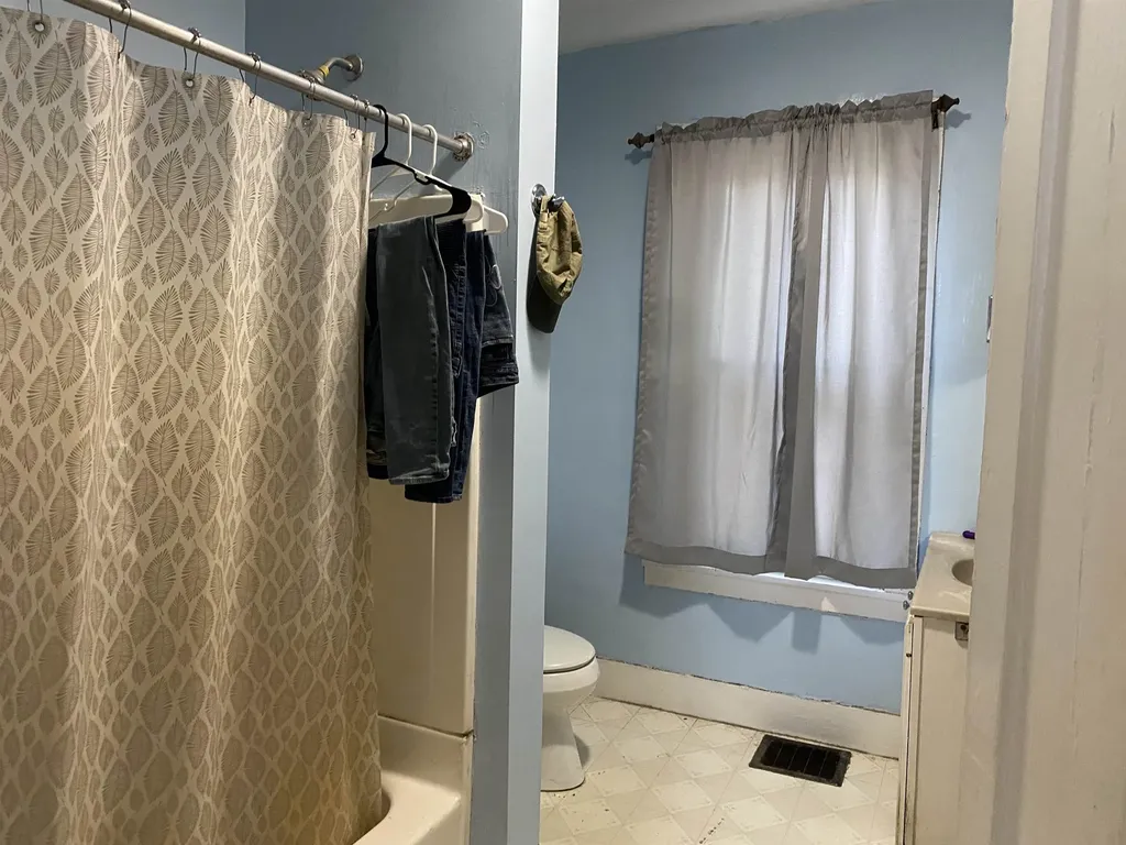 67 Woodburn Street Keene NH 03431