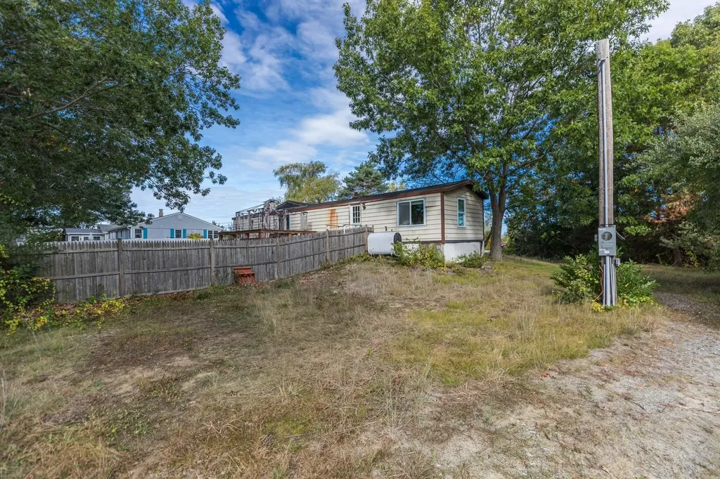 312 S Main Street Seabrook NH 03874