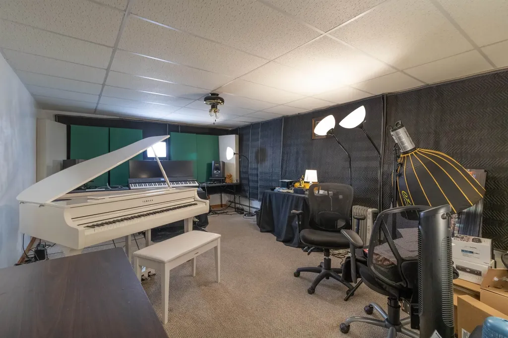 340 Whitelaw Road Ryegate VT 05042