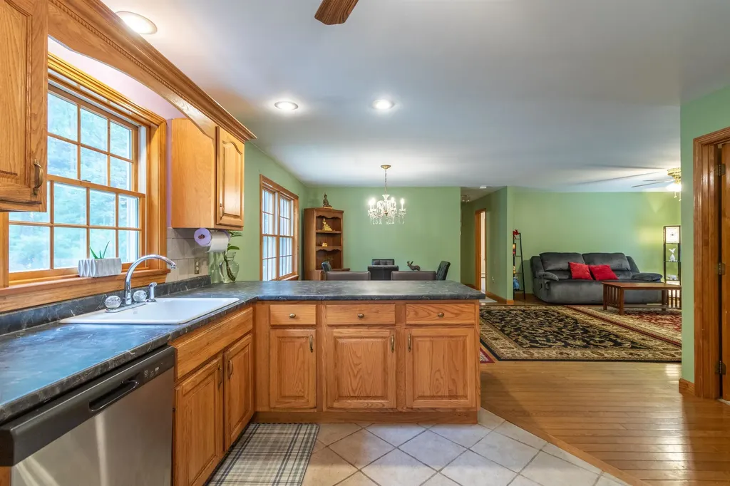 340 Whitelaw Road Ryegate VT 05042